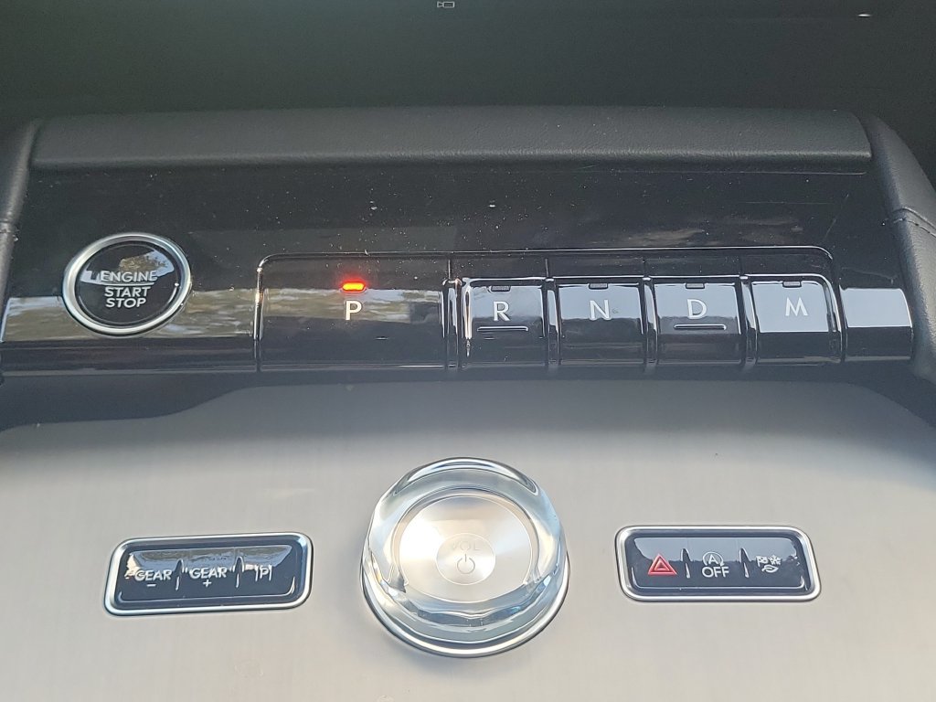 New 2025 Lincoln Navigator Reserve w/ Jet Appearance Package AWD/4WD image 29