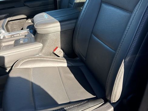 Used 2024 GMC Sierra 2500 Denali w/ Technology Package image 19