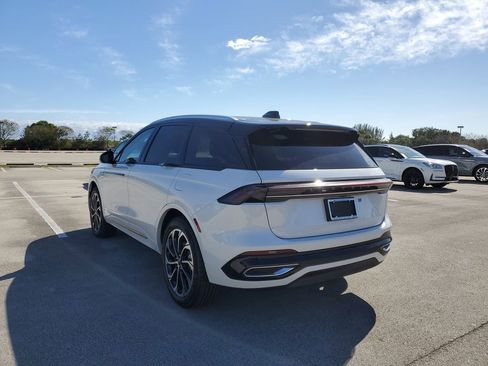 New 2026 Lincoln Nautilus Reserve AWD/4WD image 3