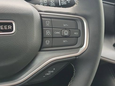 New 2026 Jeep Grand Wagoneer 2WD w/ Premium Group I image 34