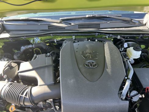 Used 2023 Toyota Tacoma TRD Sport image 35