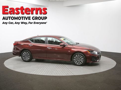 Used 2023 Nissan Altima 2.5 SV image 44