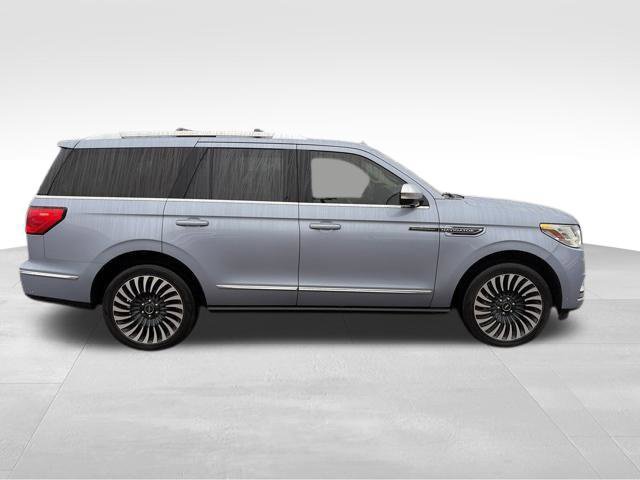 Used 2020 Lincoln Navigator Black Label w/ Cargo Convenience Package AWD/4WD image 11