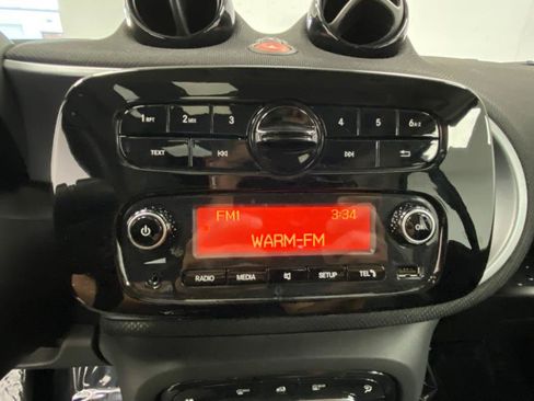 Used 2019 smart fortwo electric drive RWD image 31