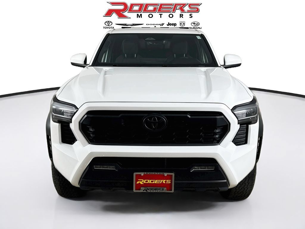 Used 2024 Toyota Tacoma TRD Off-Road AWD/4WD image 7
