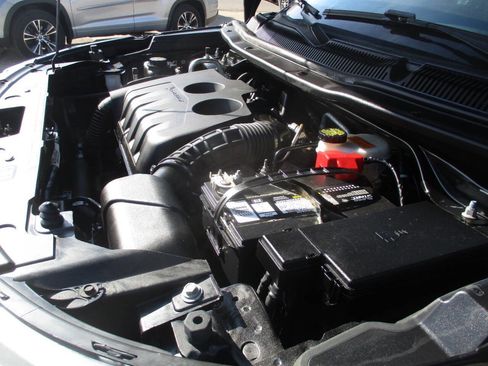 Used 2017 Ford Explorer XLT w/ Equipment Group 202A image 40