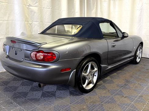 Used 2003 MAZDA MX-5 Miata image 6