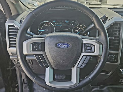 Used 2018 Ford F150 Lariat image 40