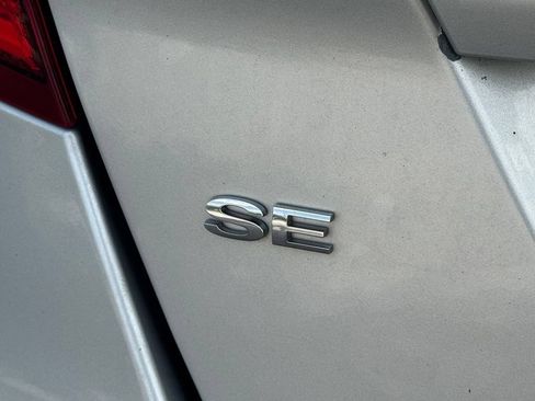 Used 2012 Ford Fiesta SE FWD image 29