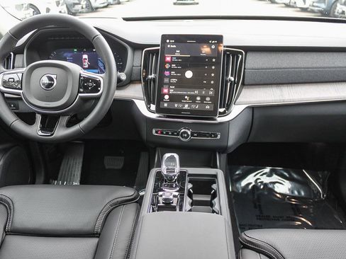 New 2026 Volvo XC90 T8 Ultra w/ Protection Package image 14