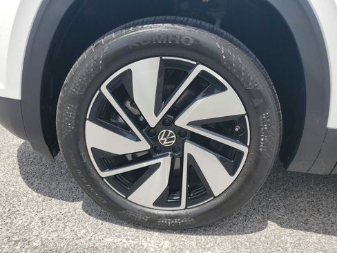 Used 2025 Volkswagen Atlas SEL AWD/4WD image 10