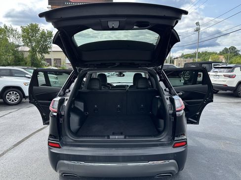Used 2020 Jeep Cherokee Limited AWD/4WD image 35