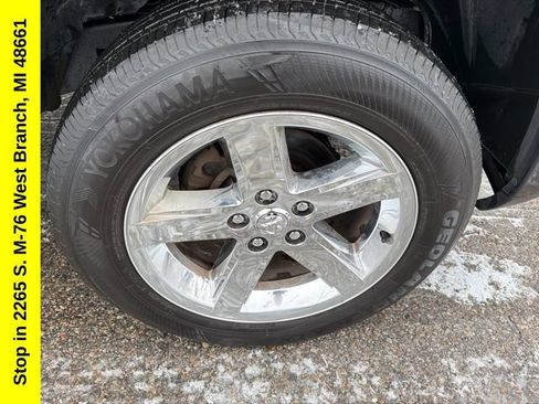 Used 2017 RAM 1500 Express AWD/4WD image 13