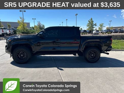Used 2025 Toyota Tacoma SR5 AWD/4WD image 4