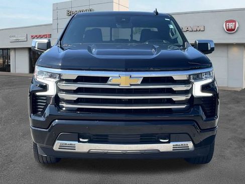 Used 2024 Chevrolet Silverado 1500 High Country w/ High Country Premium Package AWD/4WD image 2