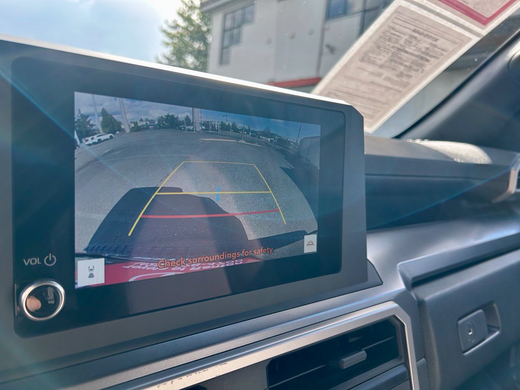 Certified 2025 Toyota 4Runner SR5 AWD/4WD image 23