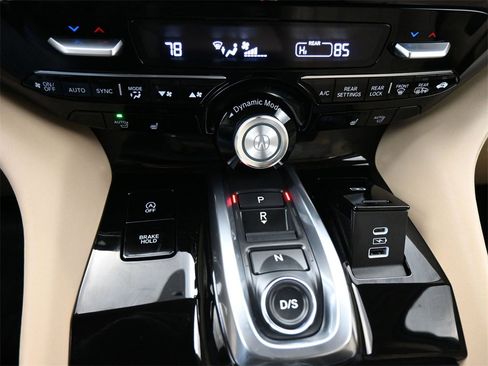 Used 2024 Acura MDX SH-AWD w/ Technology Package image 16