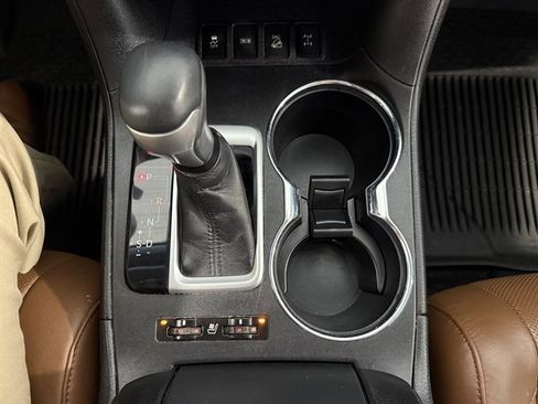 Used 2019 Toyota Highlander Limited image 45