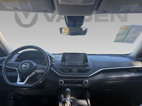 Used 2022 Nissan Altima 2.5 SR image 2