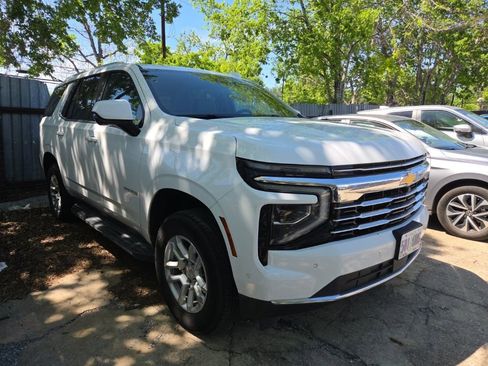 Used 2025 Chevrolet Tahoe LT image 7