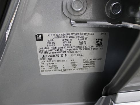 Used 2023 Buick Envision Avenir image 46