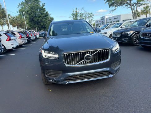 Used 2023 Volvo XC90 B5 Core w/ Climate Package AWD/4WD image 3