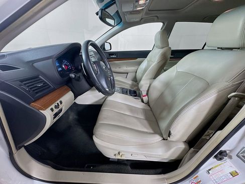 Used 2013 Subaru Outback 2.5i Limited w/ Moonroof Pkg image 23
