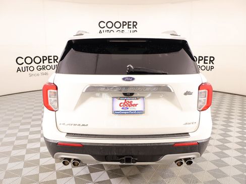 Used 2021 Ford Explorer Platinum w/ Equipment Group 601A AWD/4WD image 24