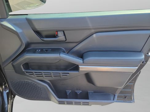 Certified 2025 Toyota 4Runner SR5 AWD/4WD image 28