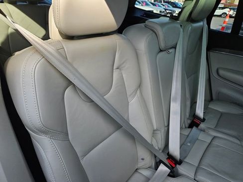 Used 2023 Volvo XC90 T8 Ultimate image 18