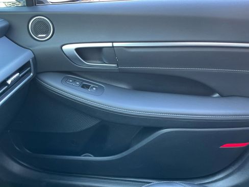 Used 2024 Hyundai Sonata Limited image 16