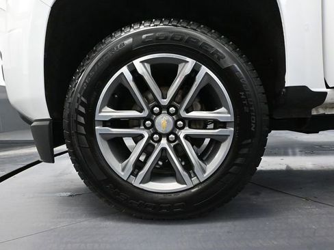 Used 2019 Chevrolet Colorado W/T w/ Custom Special Edition image 18