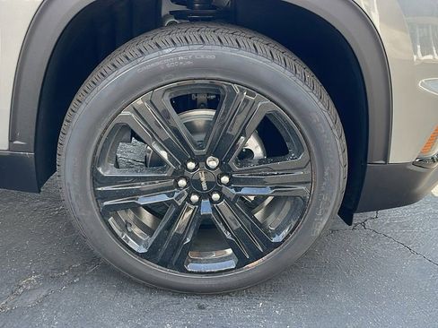 New 2025 GMC Acadia Elevation w/ Elevation Premium Package image 9