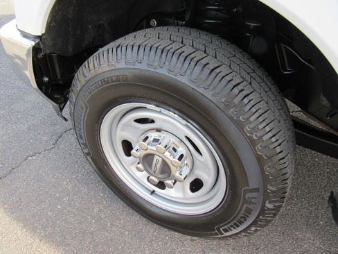 Used 2019 Ford F250 XL w/ XL Value Package image 16