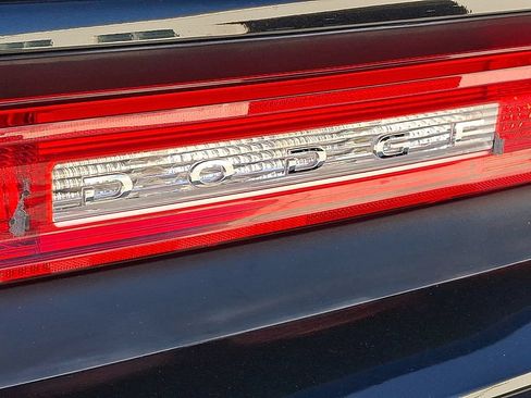 Used 2010 Dodge Challenger R/T RWD image 31