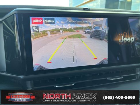 New 2025 Jeep Gladiator Rubicon w/ Convenience Group image 9