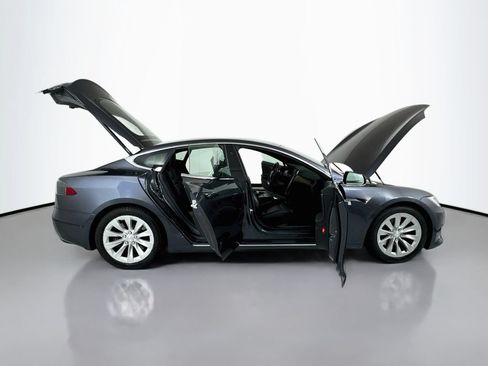 Used 2018 Tesla Model S 75D AWD/4WD image 29