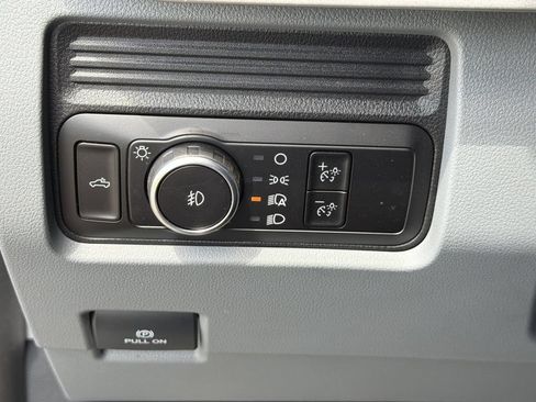 Used 2025 Ford F250 XL w/ STX Appearance Package AWD/4WD image 31