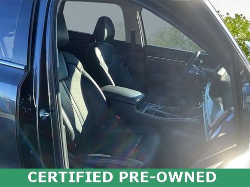 Certified 2025 Kia Sorento S image 7