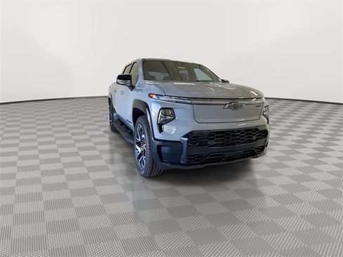 New 2025 Chevrolet Silverado EV RST image 3