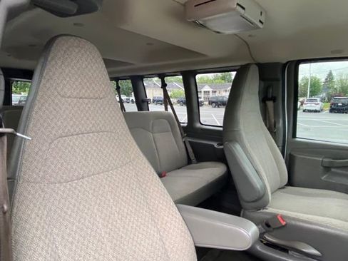 Used 2019 Chevrolet Express 3500 LT w/ LT Preferred Equipment Group RWD image 20