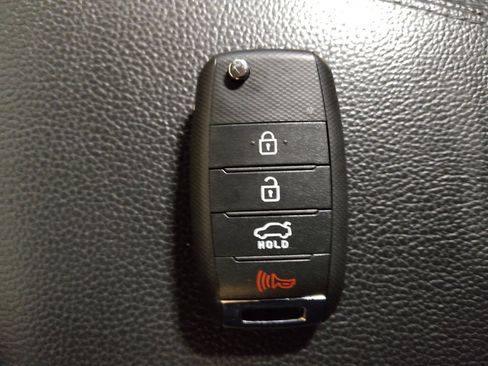 Used 2015 Kia Optima LX FWD image 32
