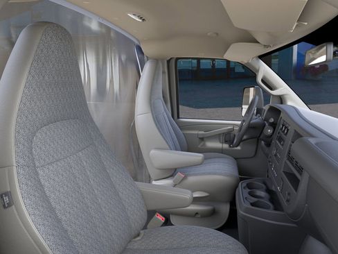 New 2026 Chevrolet Express 3500 w/ Power Convenience Package image 42
