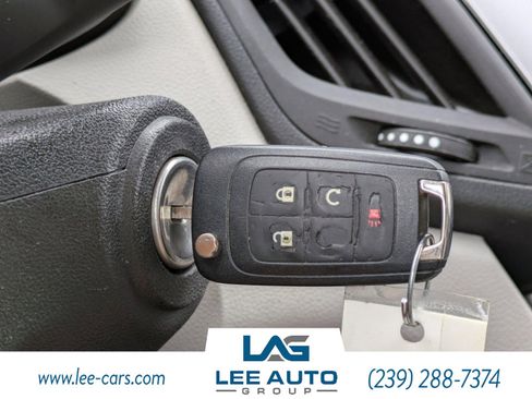 Used 2013 Chevrolet Equinox LT w/ Driver Convenience Package image 24