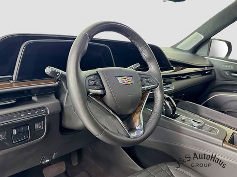 Used 2022 Cadillac Escalade Sport Platinum image 9
