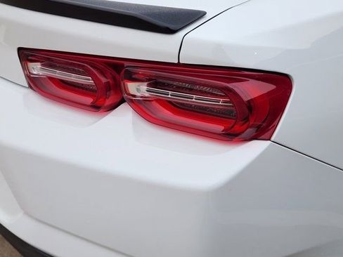 Used 2021 Chevrolet Camaro LT image 10