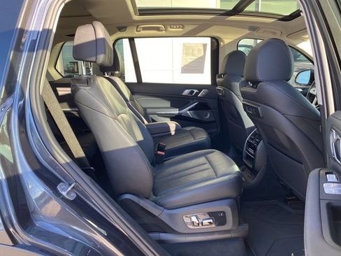 Used 2020 BMW X7 xDrive40i w/ Premium Package image 25