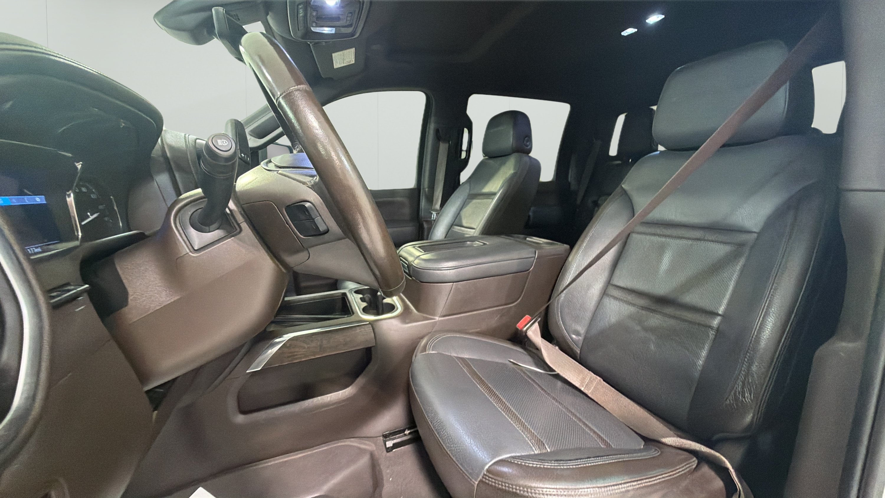 Used 2020 GMC Sierra 2500 Denali w/ Technology Package AWD/4WD image 9