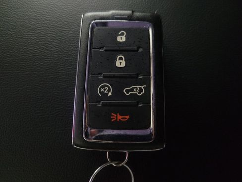 Used 2022 Jeep Grand Cherokee Limited 4xe image 32