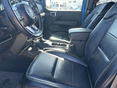 Used 2023 Jeep Wrangler Unlimited Sahara w/ Cold Weather Group image 11